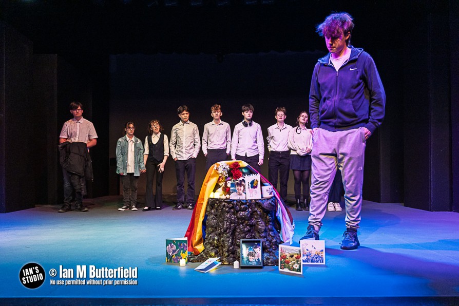 photo alternative text...