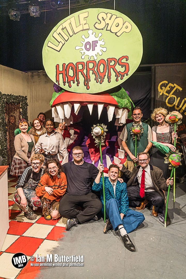 Cast Sat around audrey II